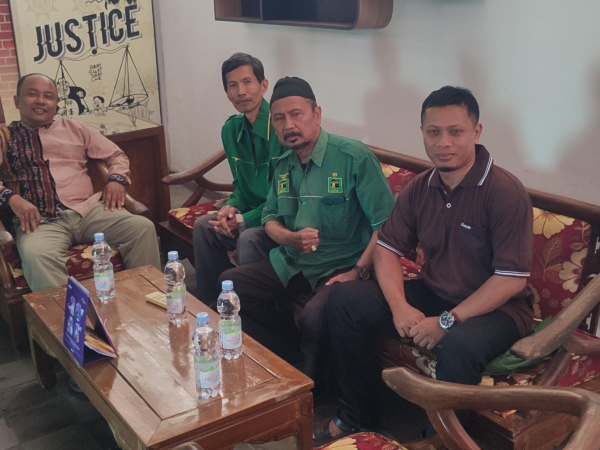Tokoh Senior PPP Arif Sahudi Beri Wejangan Pengurus Baru DPC PPP Kota Surakarta: “Terus Bergerak, Jangan Pernah Berhenti Mengayuh”